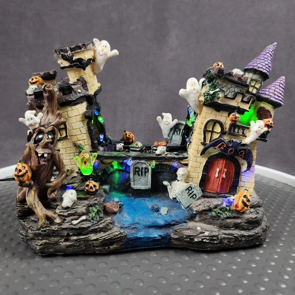 Spookyside Estates Spooky Building Halloween‎ Village House Lighted NO Sound